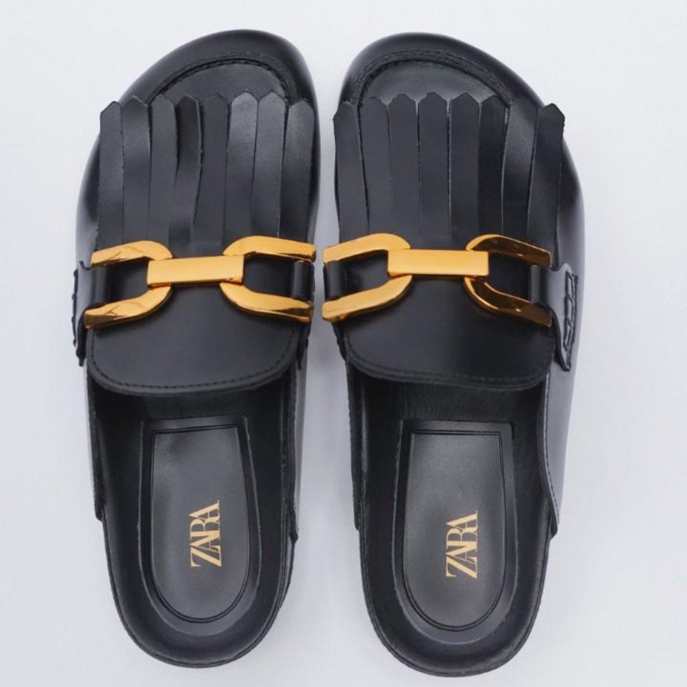 ZARA BUCKLED FRINGED LEATHER CLOGS BLACK / 9